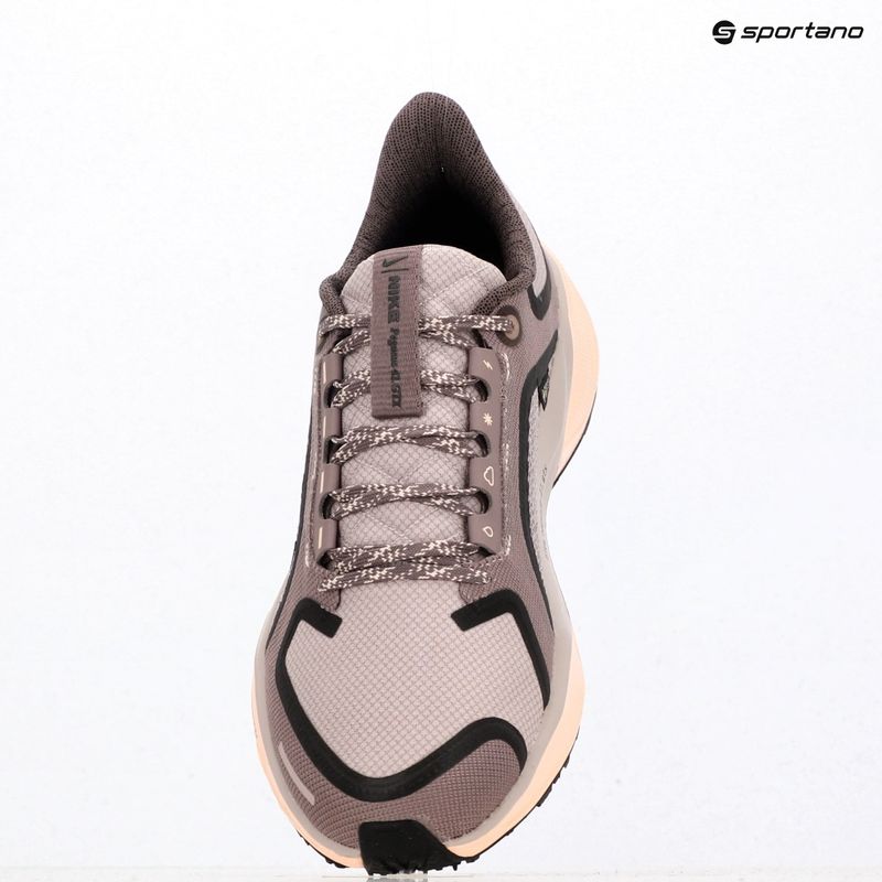 Dámske bežecké topánky Nike Pegasus 41 GORE-TEX platinum violet/crimson tint/black 11