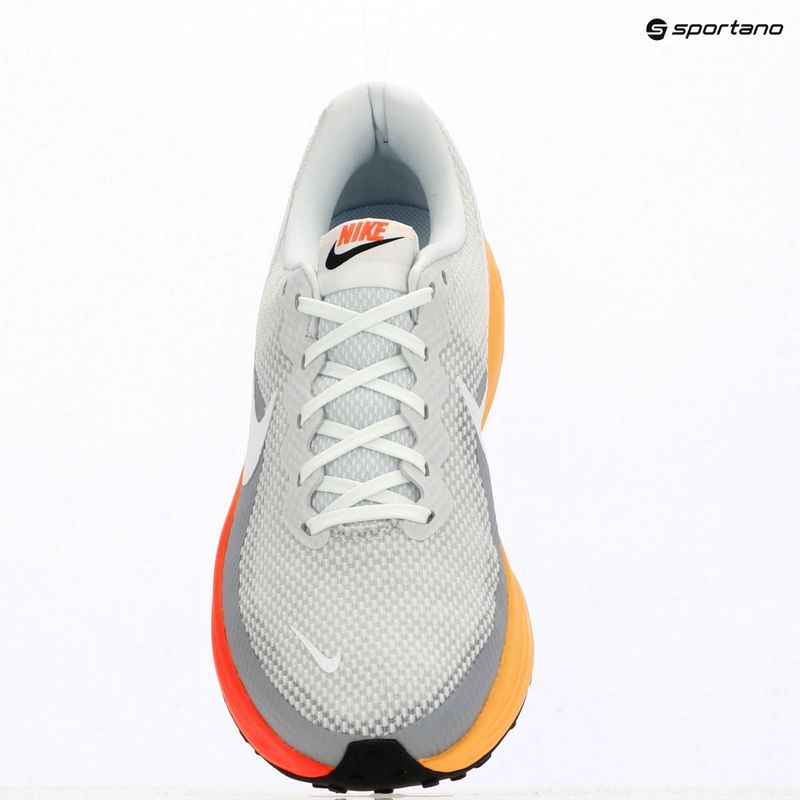 Pánske bežecké topánky Nike Revolution 8 off white/wolf grey/topaz gold/white 11