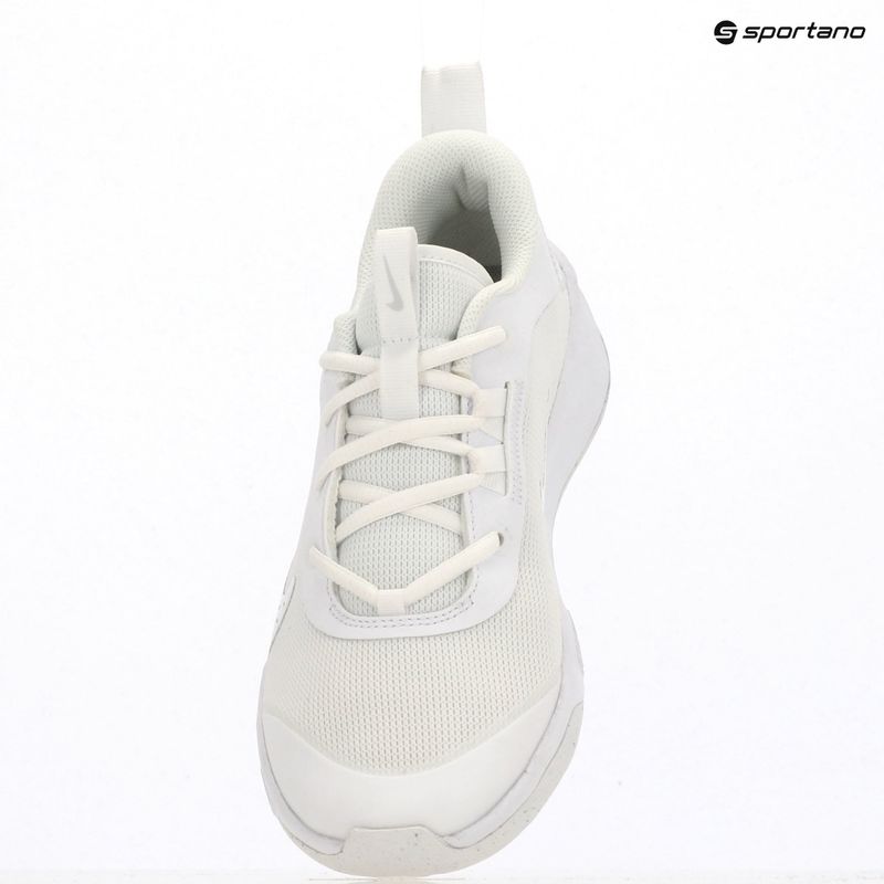 Detské topánky Nike Omni Multi-Court white/pure platinum/white 11