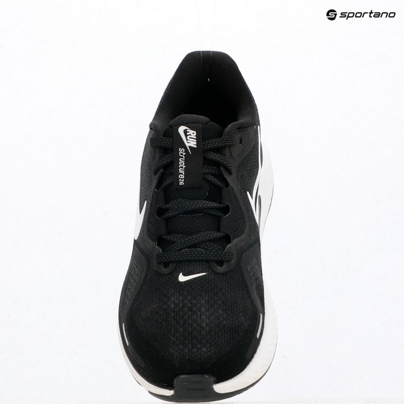 Dámske bežecké topánky Nike Structure 26 black/cool grey/metallic silver/white 17
