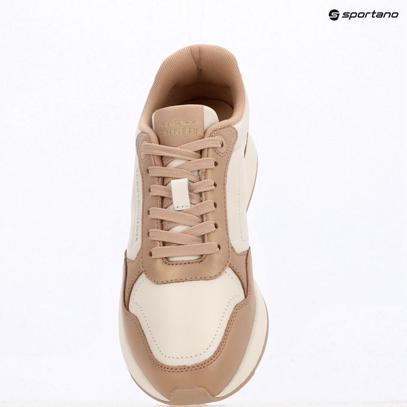 Dámske topánky Tommy Hilfiger Chic Eva Runner Misty blush/ancient white 9