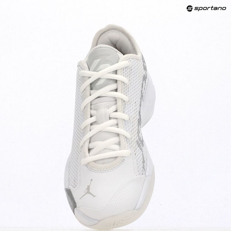 Pánske basketbalové topánky Jordan Luka 77 white/metallic silver/photon dust 9