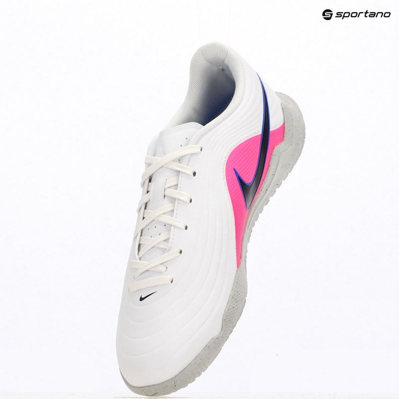 Pánske futbalové kopačky Nike Tiempo Maestro Club IC white/racer blue/pink blast/black 11