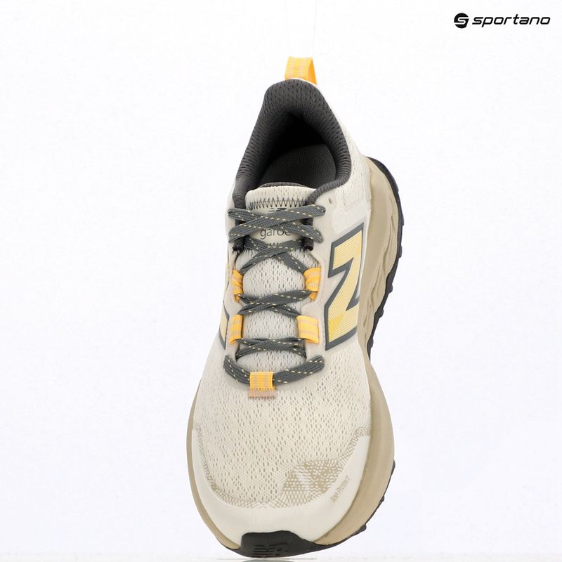 Dámske bežecké topánky New Balance Fresh Foam Garoe V2 sea salt/white peach/timberwolf 9