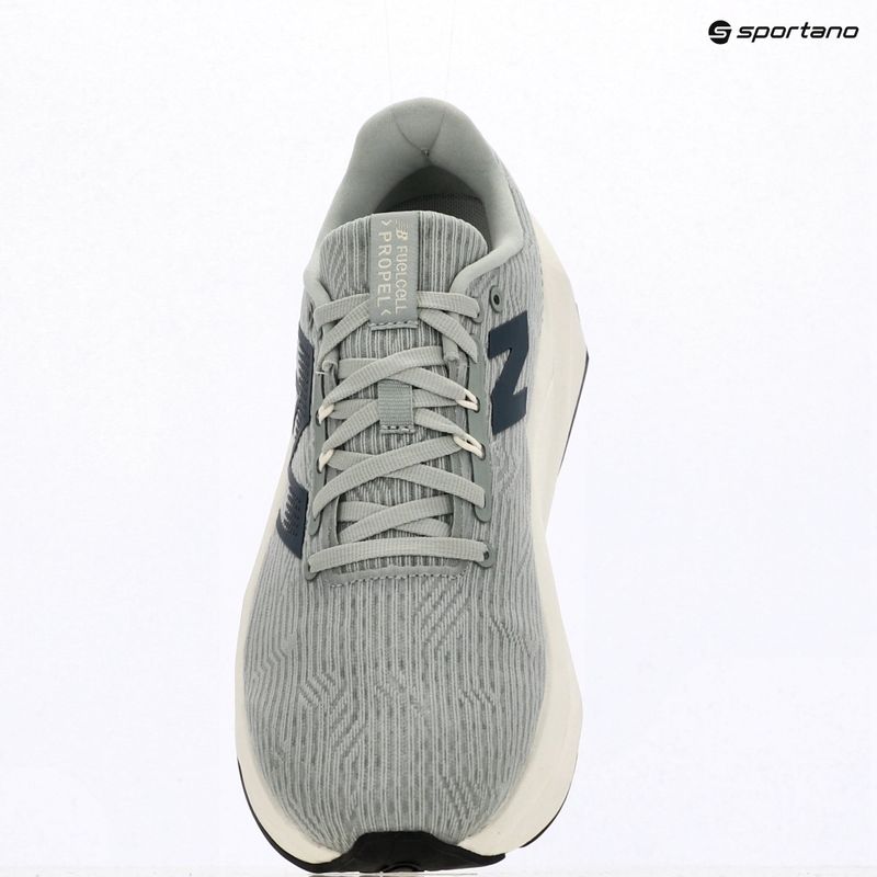 Pánske bežecké topánky   New Balance FuelCell Propel v5 lone star grey/linen 9