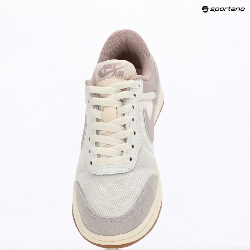 Dámske topánky Air Jordan Skyline Low summit white/neutral grey/particle rose 10
