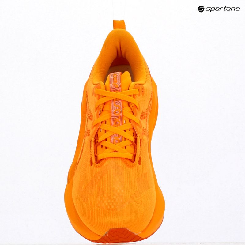 Pánske bežecké topánky ASICS Novablast 5 golden yellow/apricot 9