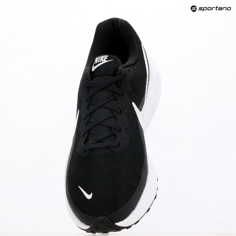 Pánske bežecké topánky Nike Revolution 8 Extra Wide black/black/white 6