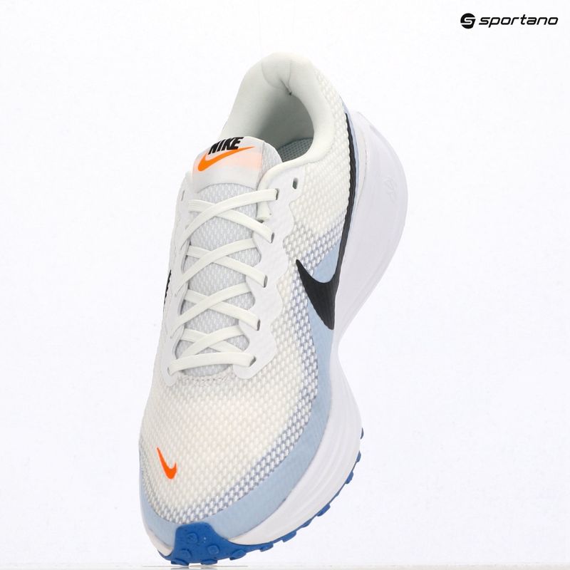 Pánske bežecké topánky Nike Revolution 8 white/hydrogen blue/off noir 6
