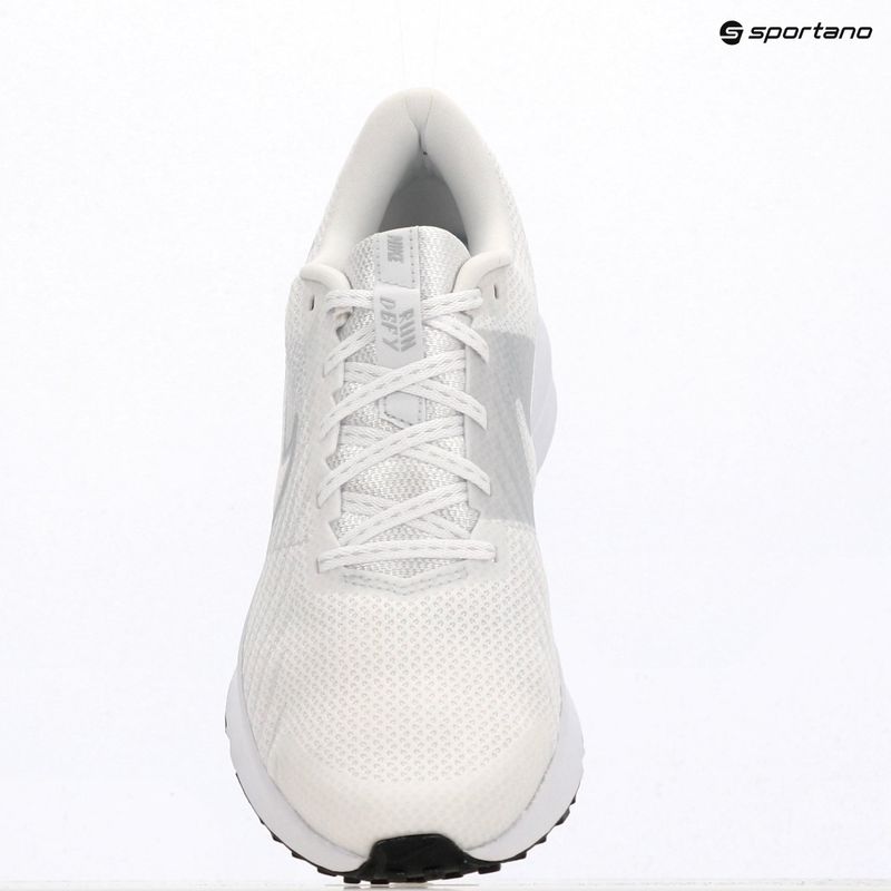 Pánske bežecké topánky Nike Run Defy white/black/pure platinum 6