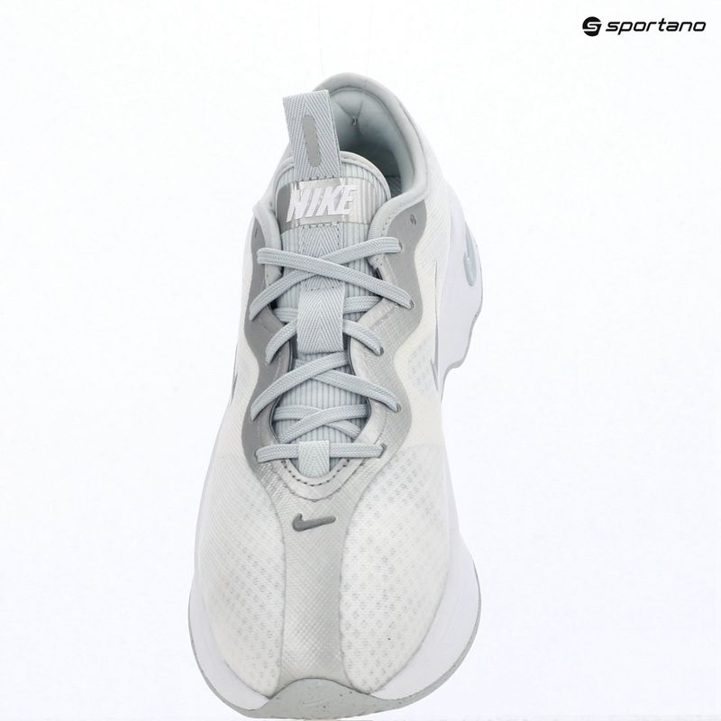 Dámske topánky Nike Motiva 2 white/pure platinum/metallic silver 10