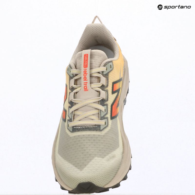 Dámske bežecké topánky New Balance Rebel V1 white peach/timberwolf 15
