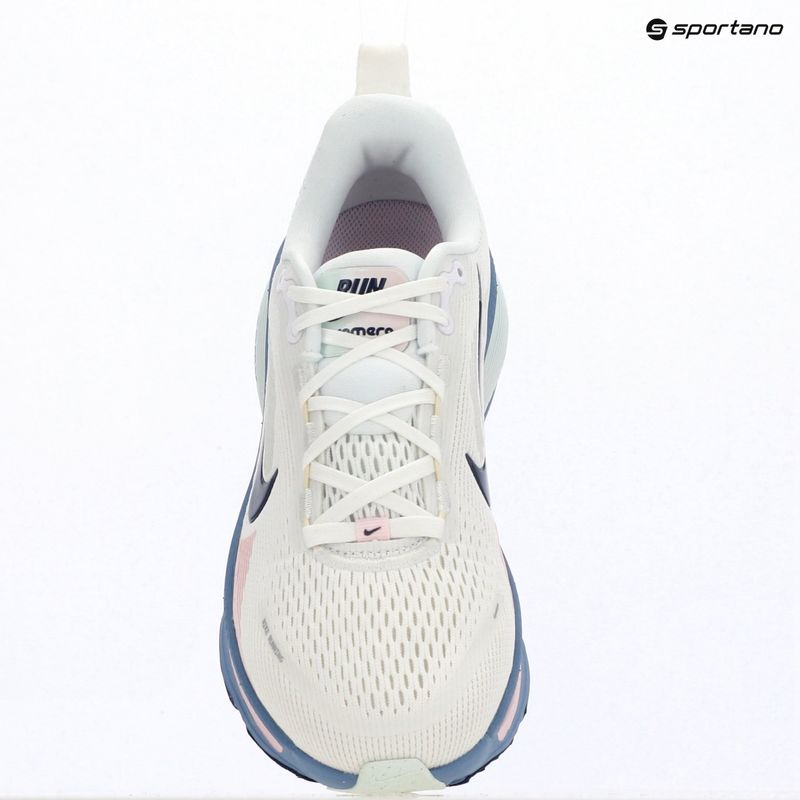 Dámske bežecké topánky Nike Vomero 18 white/work blue/midnight navy 14