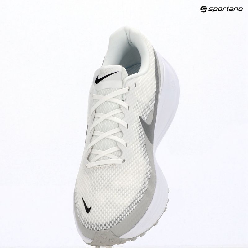 Pánske bežecké topánky Nike Revolution 8 summit white/white/metallic silver 14