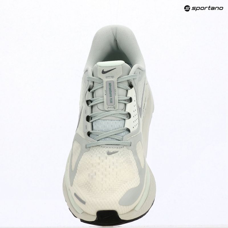 Dámske bežecké topánky Nike Structure Plus light silver/metallic silver 14