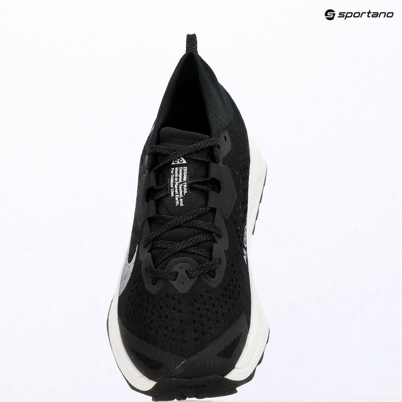 Dámske bežecké topánky Nike ACG Zegama Trail čierna/bezpečnostná oranžová/vrcholová biela 9