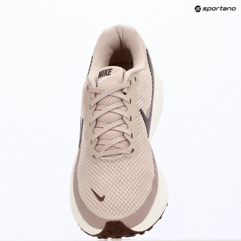Dámske bežecké topánky Nike Revolution 8 SE silt red/white-particle rose-tattoo 14