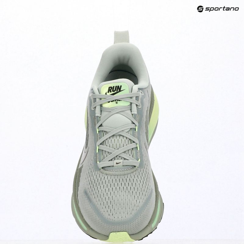 Pánske bežecké topánky Nike Vomero 18 light silver/barely volt/college grey 14