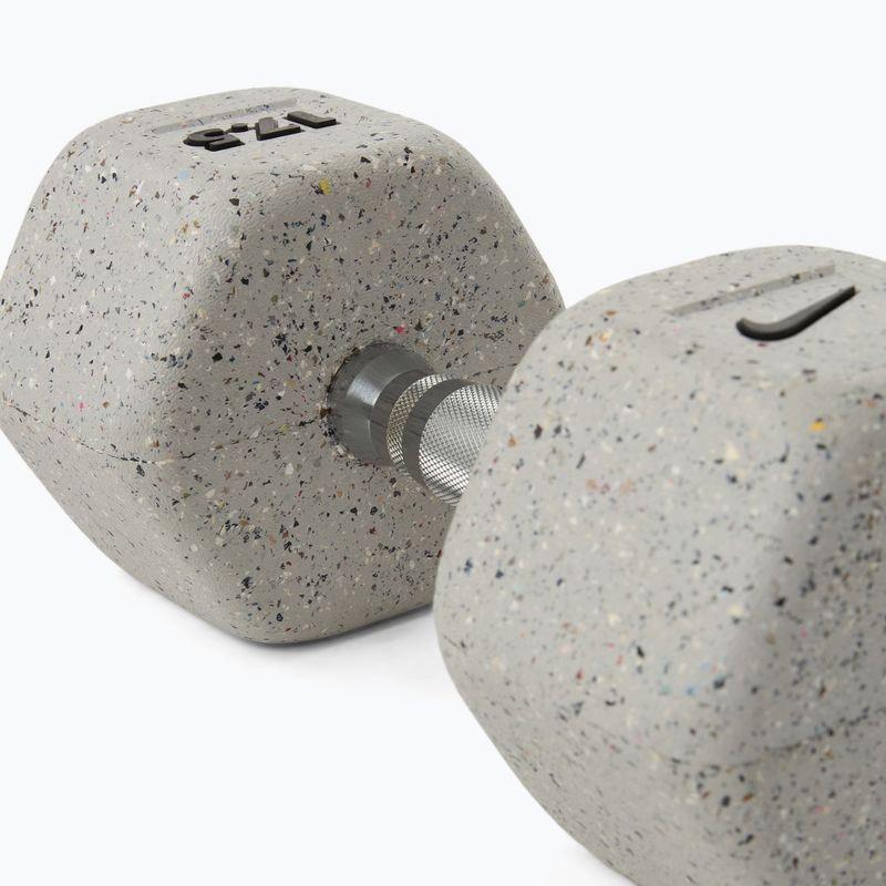 Pogumovaná činka Nike Strength Grind Hex Dumbbell 17,5 kg wolf grey 4