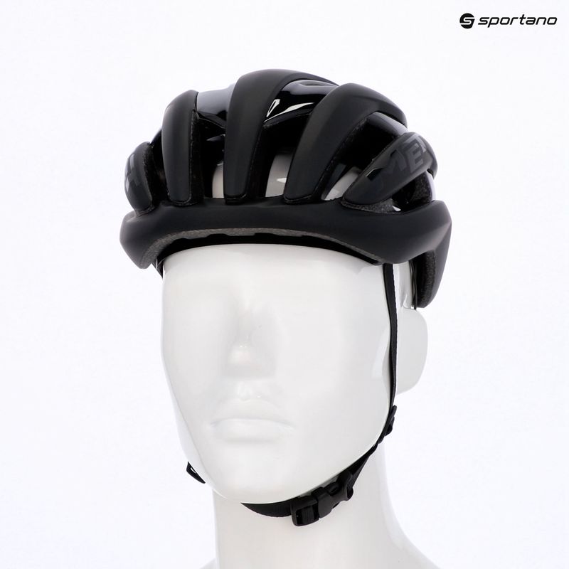 Cyklistická prilba MET Trenta Mips black matte glossy 6