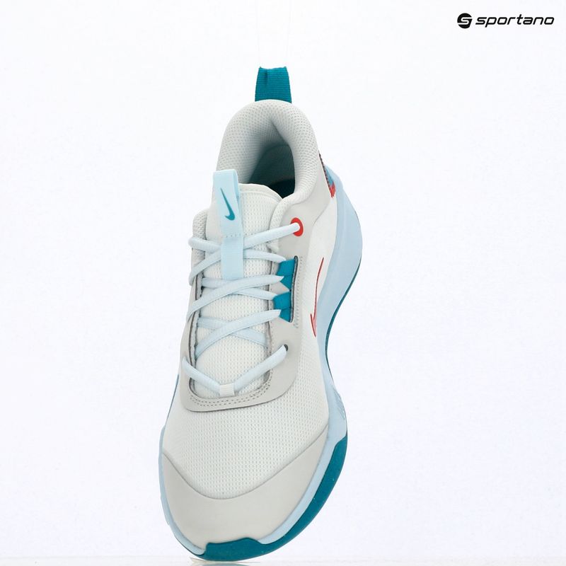 Detské topánky Nike Omni Multi-Court off white/energy/glacier blue 10