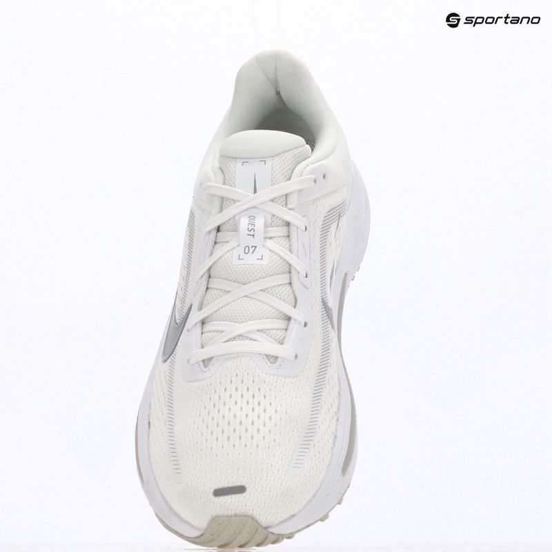 Pánske bežecké topánky Nike Quest 7 white/vast grey/vast grey/wolf grey 10
