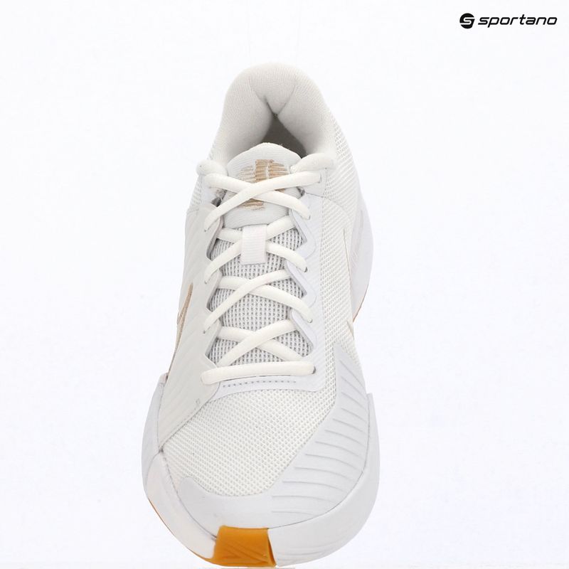 Dámske tenisové topánky Nike GP Challenge Pro white/summit white/linen/light orewood brown 7