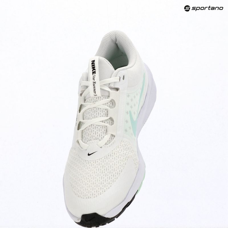 Detské bežecké topánky Nike Star Runner 5 summit white/black/arctic green 8
