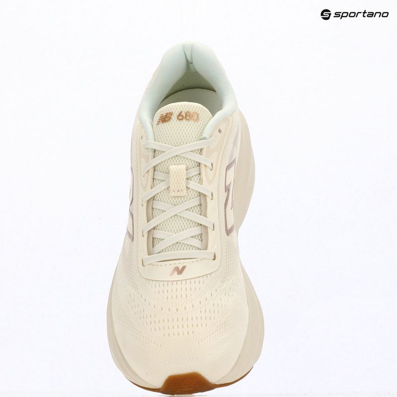 Dámske bežecké topánky New Balance Fresh Foam 680's V9 beige 7