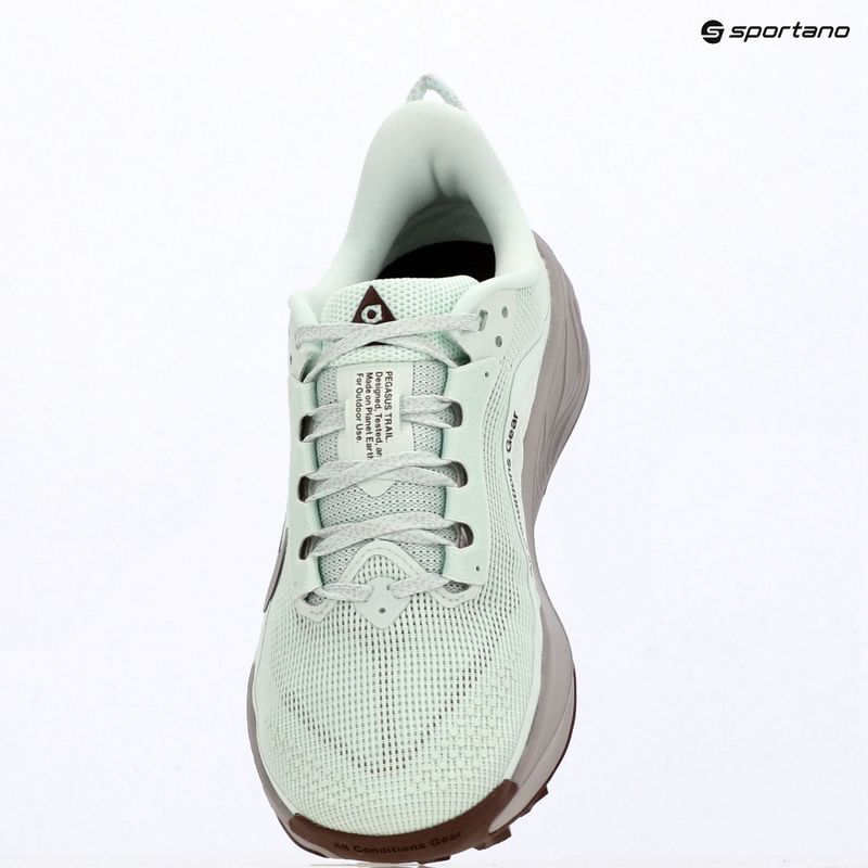 Dámske bežecké topánky Nike ACG Pegasus Trail barely green/light bone/silver lilac 10