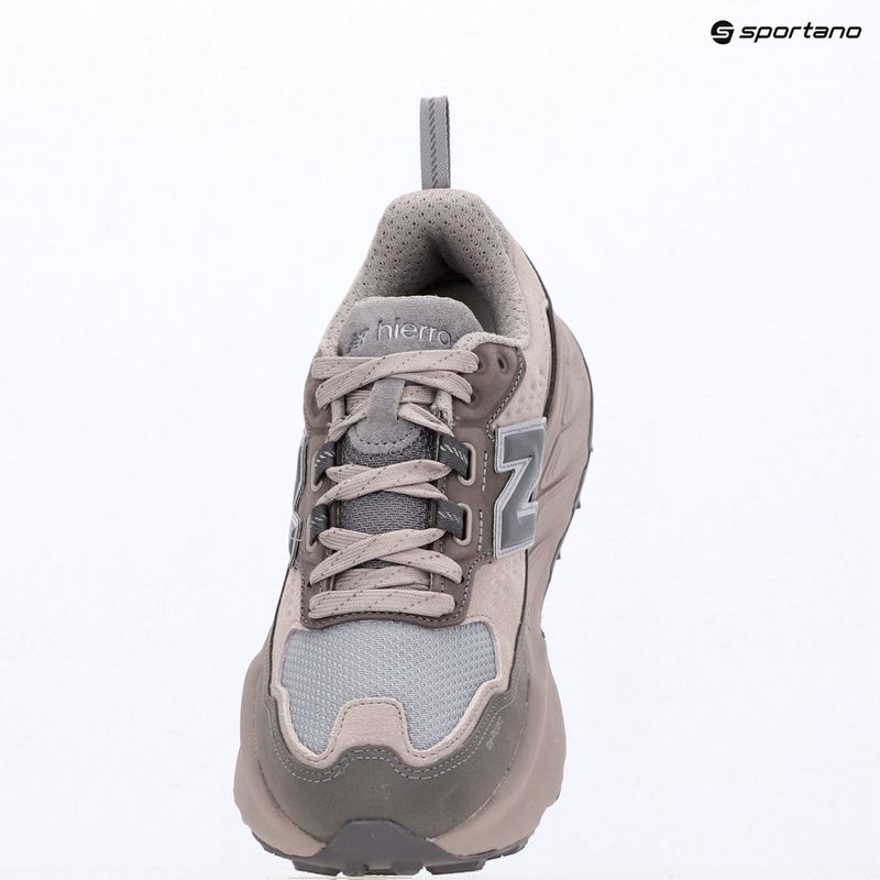 Dámske bežecké topánky New Balance Hierro Trek Nubuck Vamp V9 truffle salt/off-line grey 14