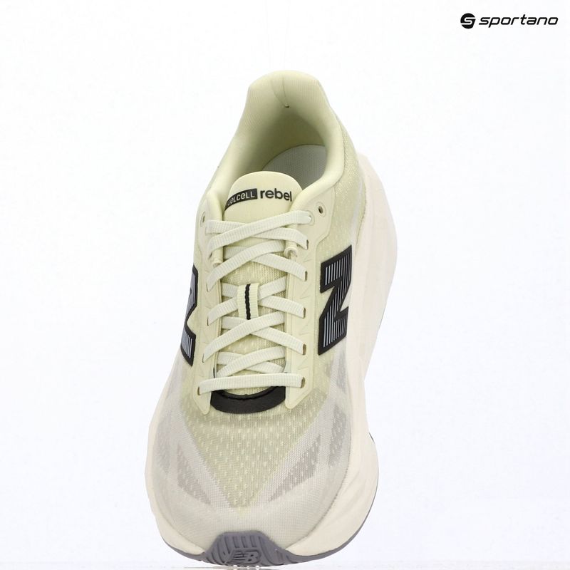 Pánske bežecké topánky New Balance FuelCell Rebel V5 pistachio butter/digital mist 9