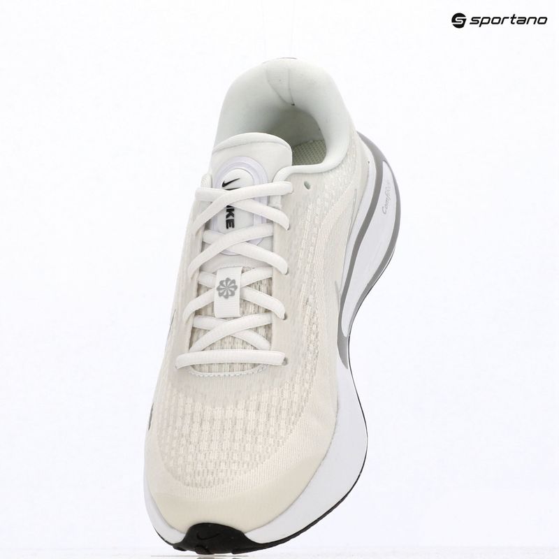 Dámske bežecké topánky Nike Journey Run white/sail/black/metallic silver 14