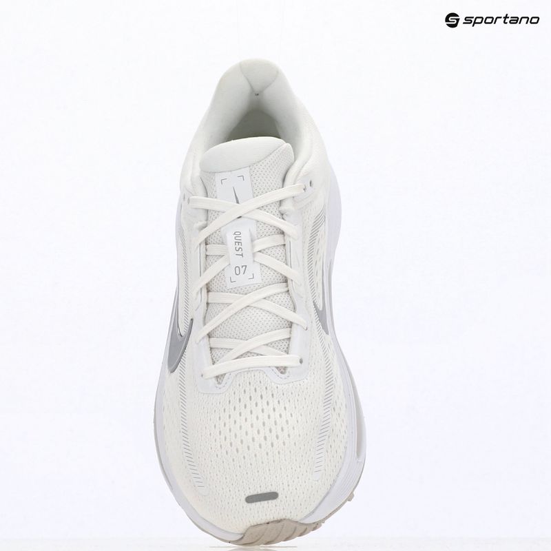 Dámske bežecké topánky Nike Quest 7 white/vast grey/vast grey/wolf grey 18