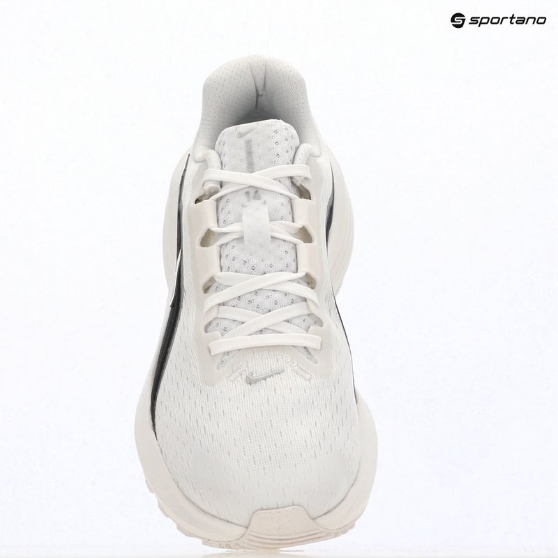 Dámske bežecké topánky Nike Downshifter 14 white/summit white/metallic silver 10