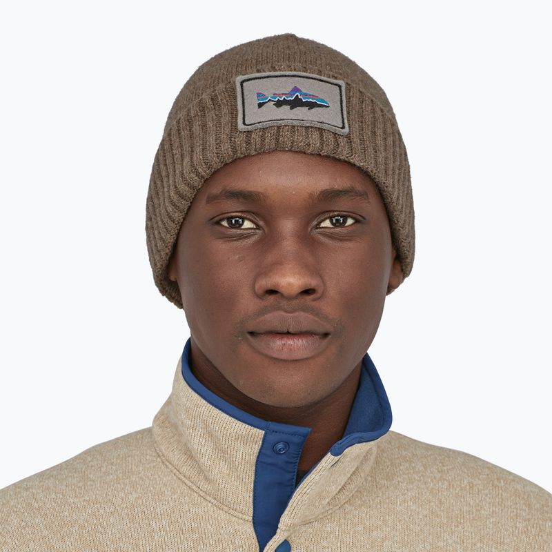 Patagonia Brodeo Beanie fitz roy trout patch/ash tan trekkingová čiapka 7