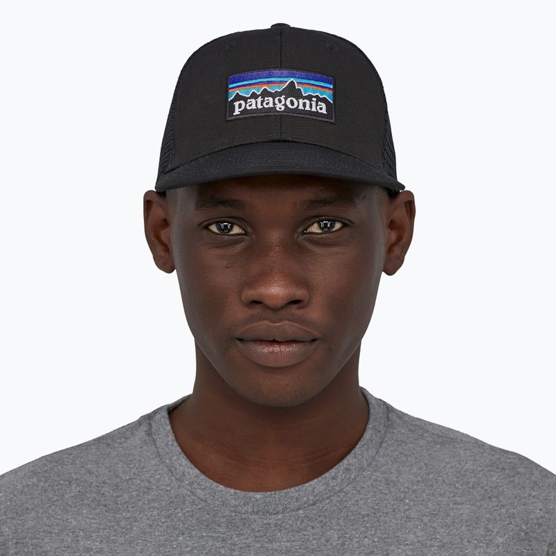 Patagonia P-6 Logo Trucker cap black 3