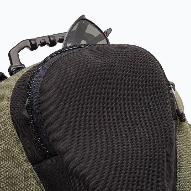 Turistický batoh Oakley Kitchen Sink 34 l new dark brush 4