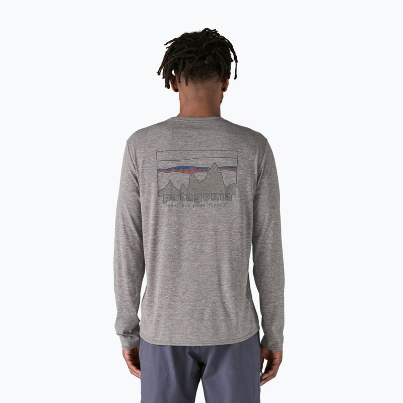 Pánske tričko Patagonia Cap Cool Daily Graphic 73 skyline/feather grey s dlhým rukávom 5