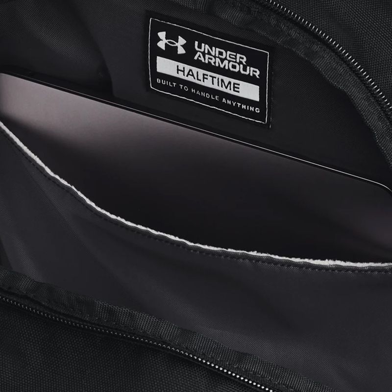 Under Armour Halftime trekingový batoh čierny 1362365 4