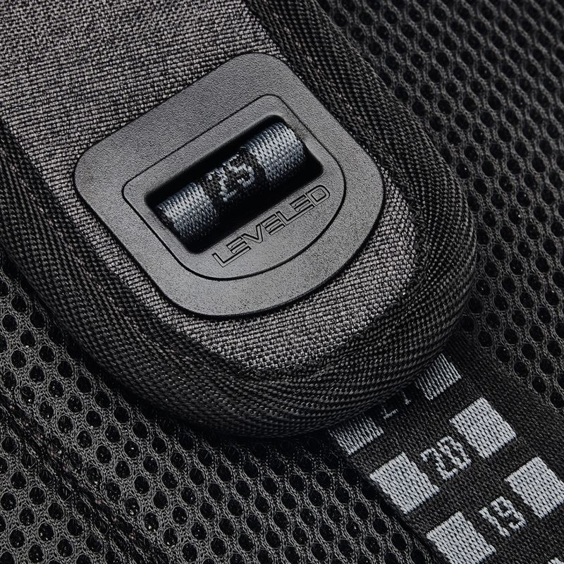 Under Armour Hustle Pro mestský batoh black-grey 1367060 3