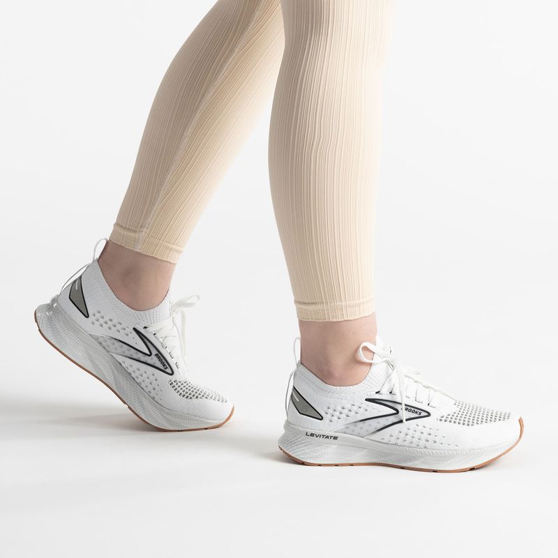 Brooks Levitate StealthFit 6 dámska bežecká obuv sivá 1203851B170 2