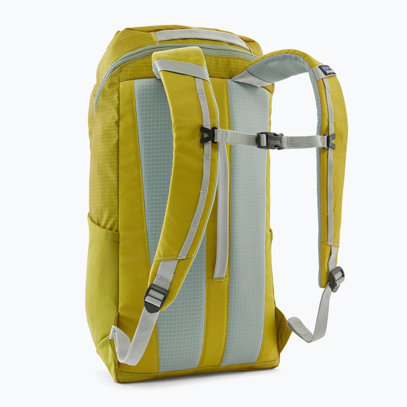 Patagonia Black Hole Pack 25 l shrub green turistický batoh 3