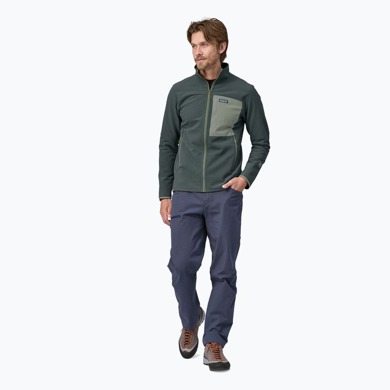Pánska softshellová bunda Patagonia R2 TechFace nouveau green 3
