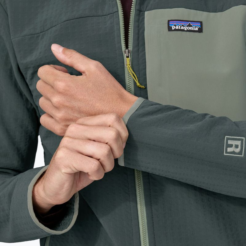 Pánska softshellová bunda Patagonia R2 TechFace nouveau green 8