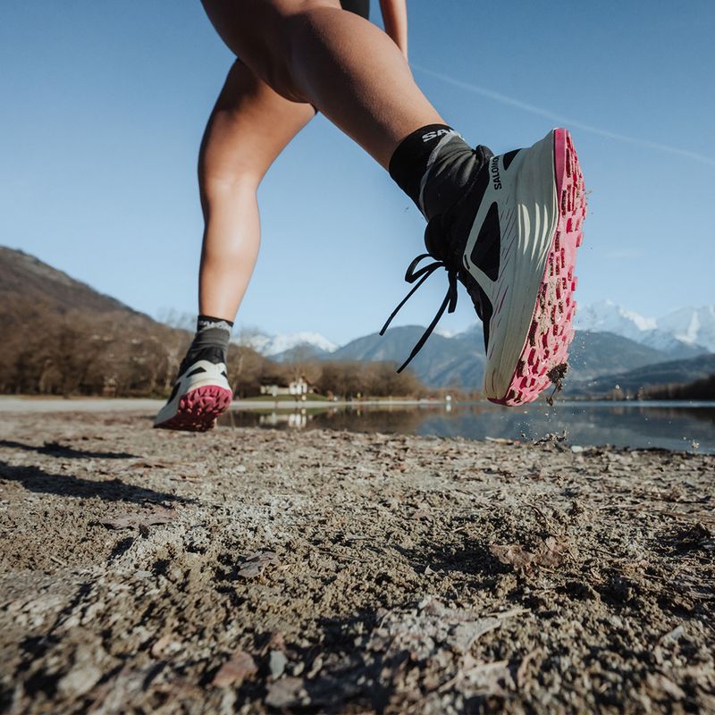 Dámska bežecká obuv Salomon Ultra Flow black/transparent yellow/rose violet 17