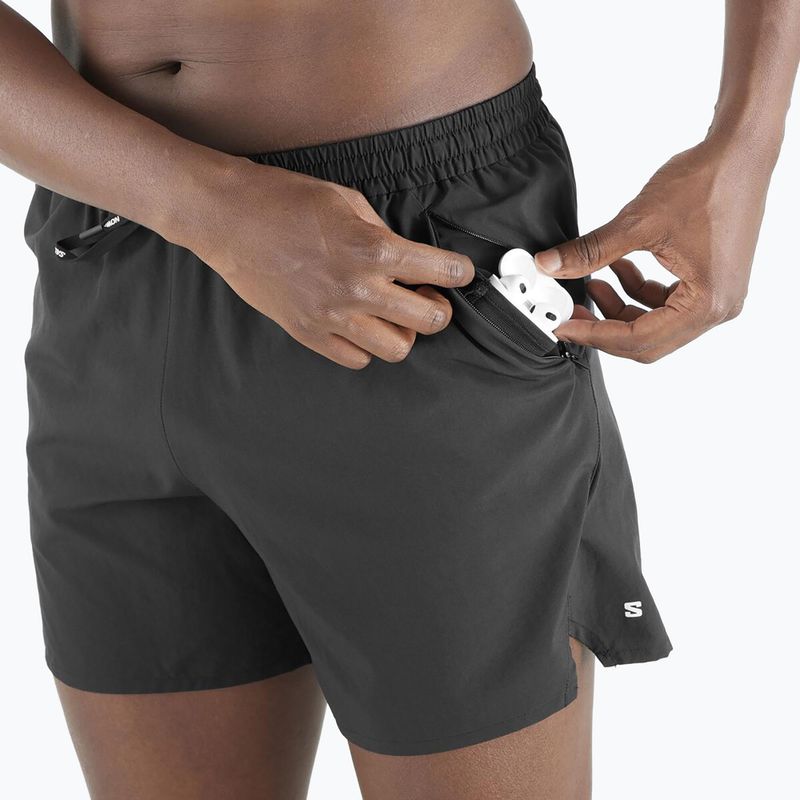 Pánske bežecké šortky Salomon SHAKEout Core 5" deep black 4
