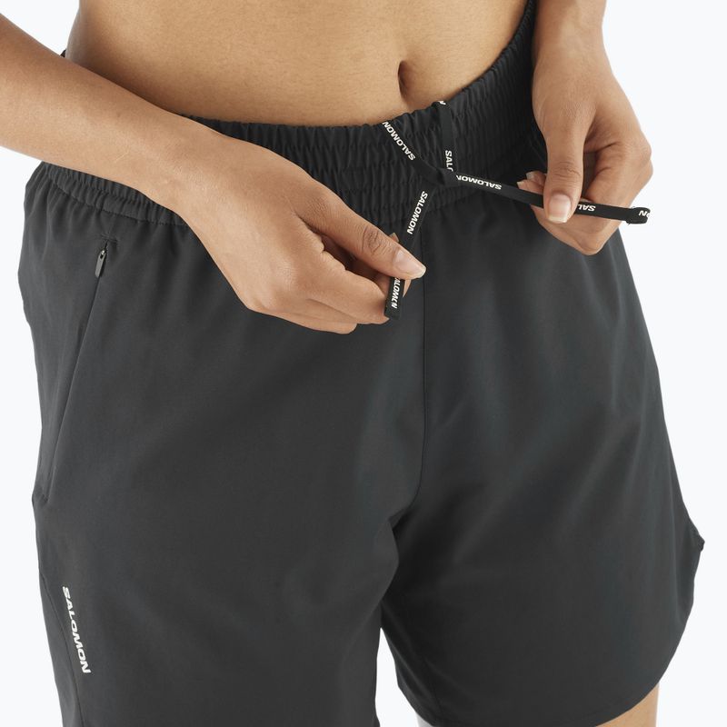 Dámske bežecké šortky Salomon SHAKEout Core 6" deep black 3