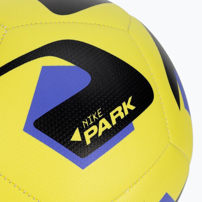 Nike Park Team 2.0 futbalová lopta DN3607-765 veľkosť 3 2