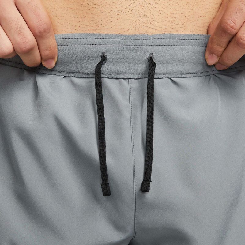 Pánske šortky Nike Challenger Dri-Fit smoke grey/smoke grey 7